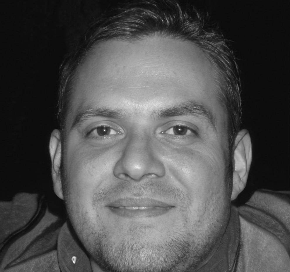 Retrato profesional de Álvaro Santamaría